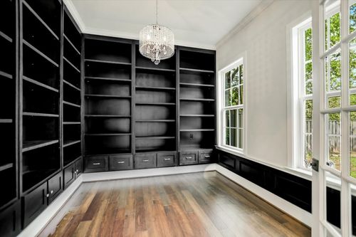 5200 Avenue H, Austin, TX, 78751-2028 | Card Image