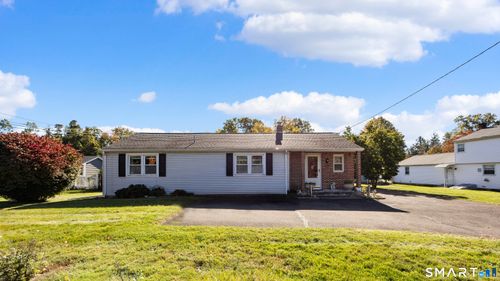 447 Quinnipiac Ave, North Haven, CT, 06473-3720 | Card Image