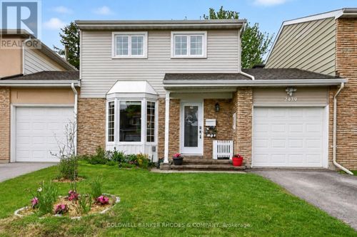 2439 Autumn Hill Cres, Gloucester, ON, K1B4M6 | Card Image