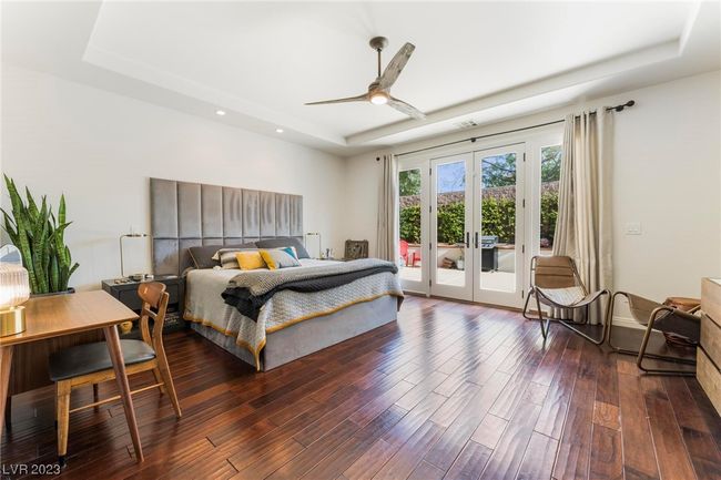 Double french doors to backayrd, tray ceilings | Image 13