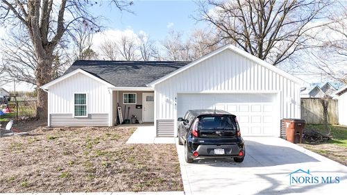 614 W Jackson St, Paulding, OH, 45879-1352 | Card Image