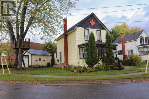 416 Northland Rd, Sault Ste. Marie, ON, P6C3N6 | Card Image