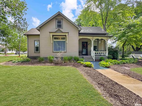 301 S Orchard St, Mackinaw, IL, 61755-7520 | Card Image