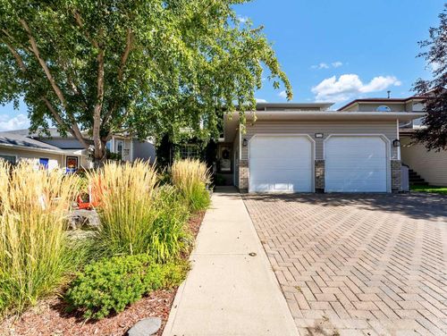 12 Sunrise Court Sw, Medicine Hat, AB, T1B4N5 | Card Image