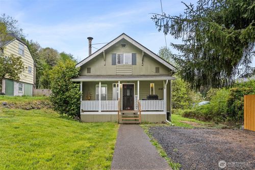 516 Ballentine St, Raymond, WA, 98577-3602 | Card Image