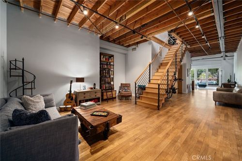 205-1100 3rd St, Long Beach, CA, 90802-3141 | Card Image