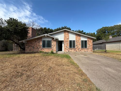 2610 Fallcreek St, Arlington, TX, 76014-1013 | Card Image