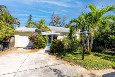 6219 Gulfport Boulevard S, House other with 2 bedrooms, 1 bathrooms and null parking in Gulfport FL | Image 1