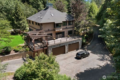6617 247th Ave Ne, Redmond, WA, 98053-8695 | Card Image
