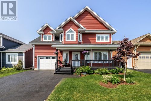 121 Cheeseman Dr, St. John's, NL, A1H0G8 | Card Image