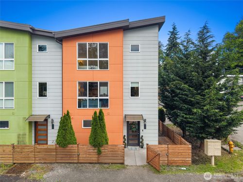 2301 Ne 86th St, Seattle, WA, 98115-3317 | Card Image