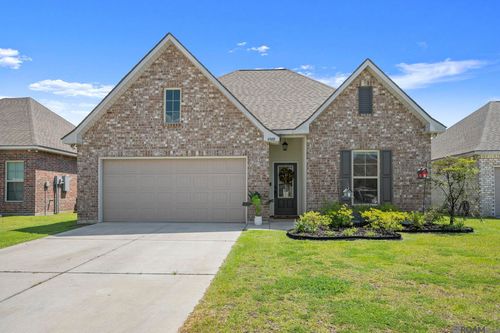 11588 Regal St, Denham Springs, LA, 70726-7067 | Card Image