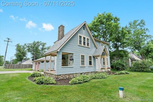 342 King, Highland, MI, 48357-4716 | Card Image