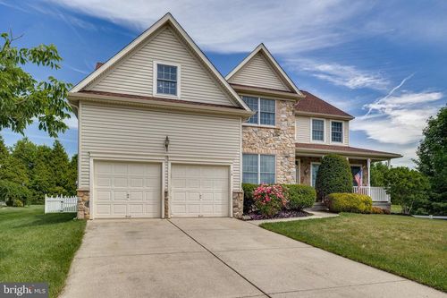13 Stoneybrook Ct, COLUMBUS, NJ, 08022-1955 | Card Image