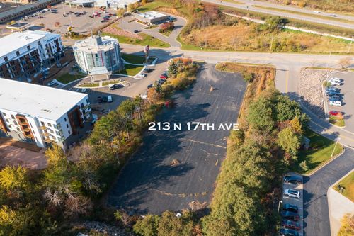 213 N 17th Ave, Wausau, WI, 54401-4224 | Card Image