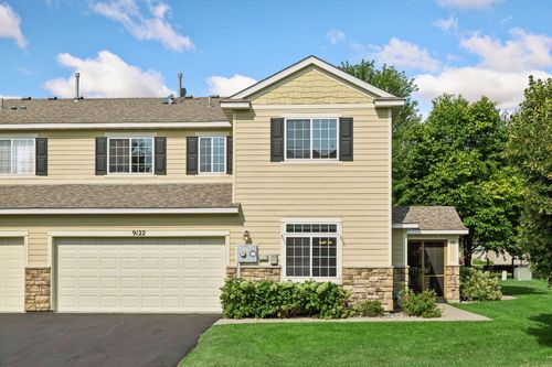 9122 Fox Ct, Victoria, MN, 55386-4532 | Card Image