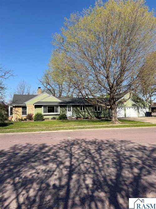31 Lake Ave E, Minnesota Lake, MN, 56068 | Card Image