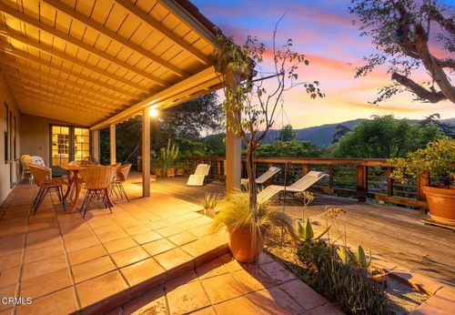 3243 Menlo Dr, Glendale, CA, 91208-1815 | Card Image