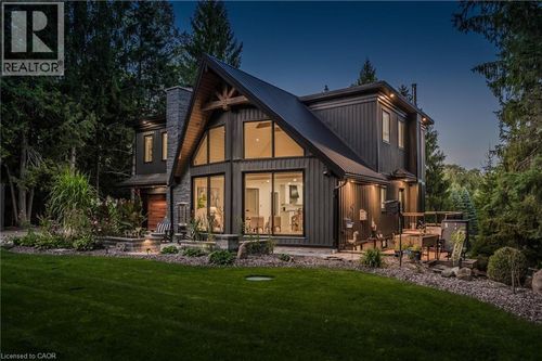 560 Wilmot Line, Waterloo, ON, N2J3Z4 | Card Image