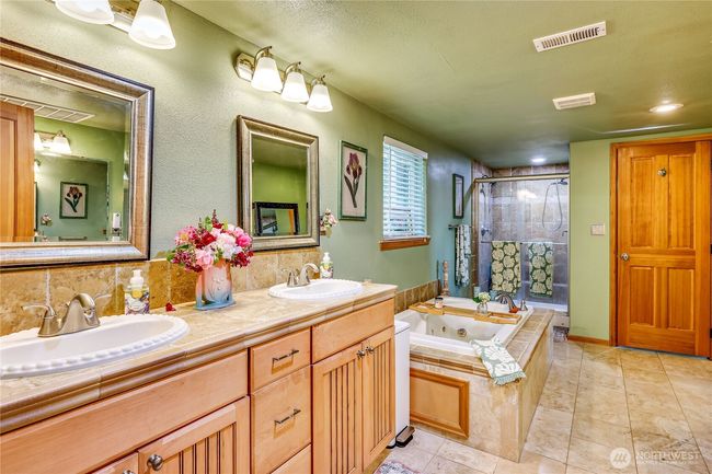 34059 Bridge View Drive Ne, House other with 4 bedrooms, 4 bathrooms and 2 parking in Kingston WA | Image 14