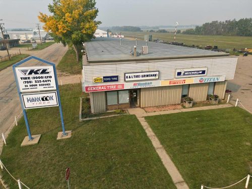 {{alt}} | Card Image