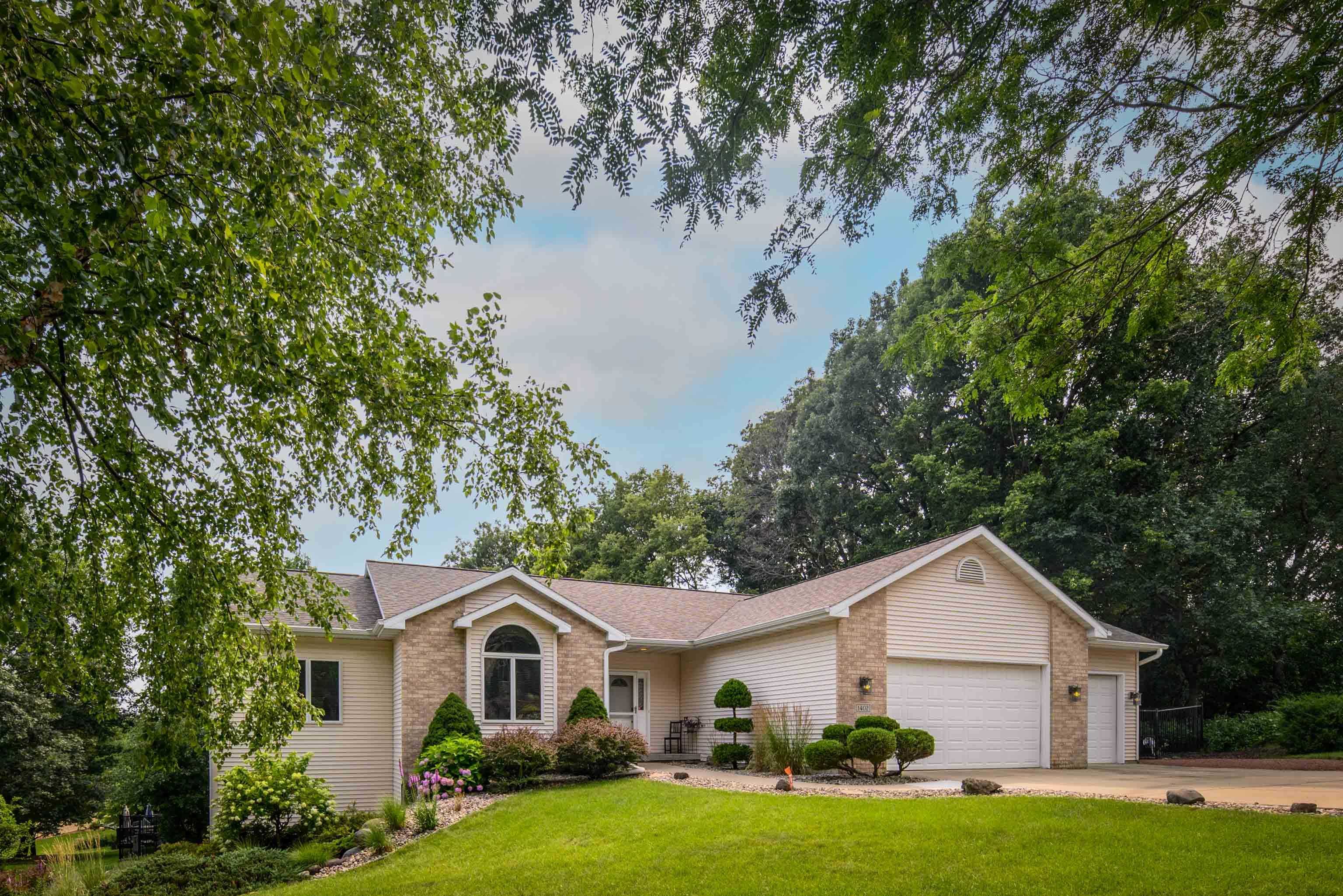 Lynchburg Trl, Madison, WI 53718