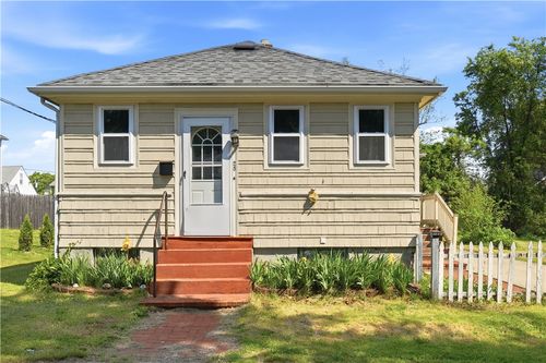 25 Oakdale St, Warwick, RI, 02888-3624 | Card Image