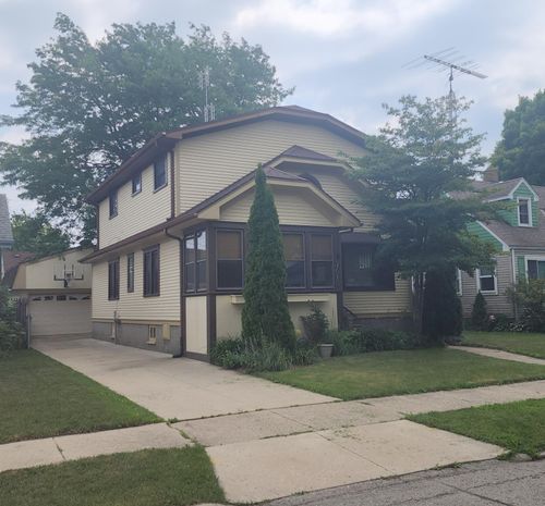 7613 29th Ave, Kenosha, WI, 53143-5665 | Card Image