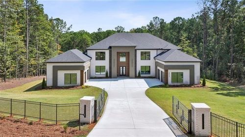 2843 N Bogan Rd, buford, GA, 30519-3975 | Card Image