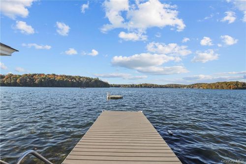 33 Sycamore Rd, Mahopac, NY, 10541-1412 | Card Image