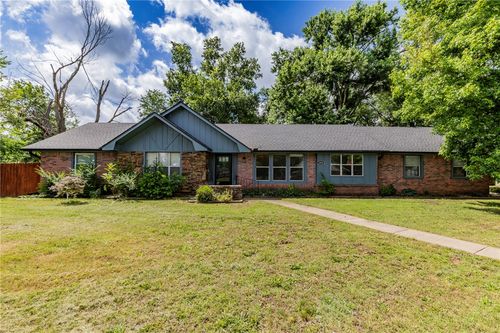 2802 Turtle Creek Cir, Rogers, AR, 72756-3117 | Card Image
