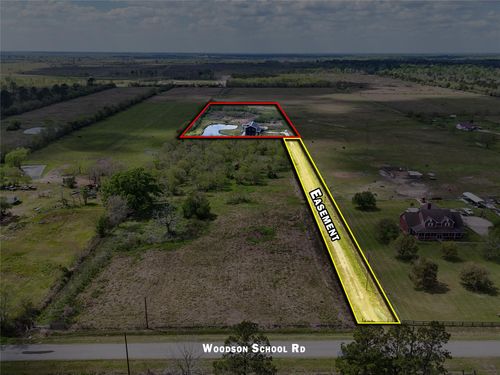 975 County Road 182, Liberty, TX, 77575-6768 | Card Image