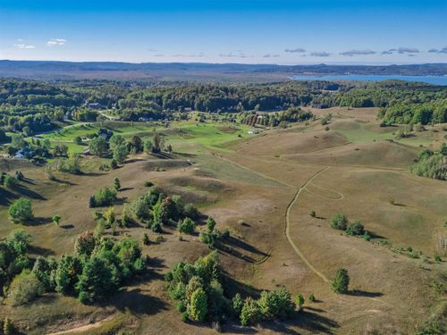 5775 E Lincoln Rd, Cedar, MI, 49621-9413 | Card Image