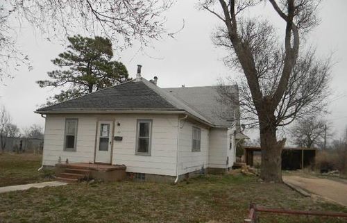 522 Mark Ave, Larned, KS, 67550-3238 | Card Image