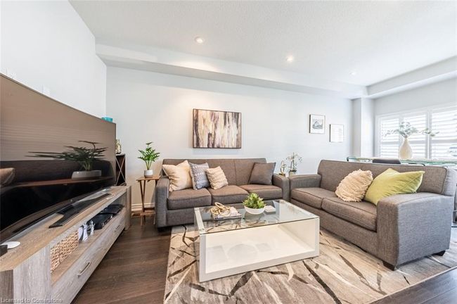 3 Pinot Cres, Townhouse with 3 bedrooms, 3 bathrooms and 3 parking in Stoney Creek ON | Image 9