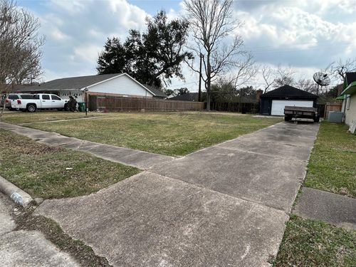 8218 Gulf Spring Ln, Houston, TX, 77075-4708 | Card Image