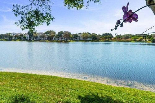 apt-302-5380 Cedar Lake Dr, Boynton Beach, FL, 33437-3011 | Card Image