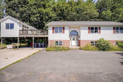 39 Valley Ln, Amherst, MA, 01002-1314 | Card Image