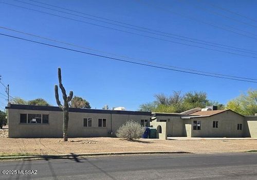 5850 E Lee St, Tucson, AZ, 85712-5606 | Card Image