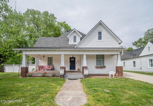827 Chickamauga Ave, Knoxville, TN, 37917-3710 | Card Image