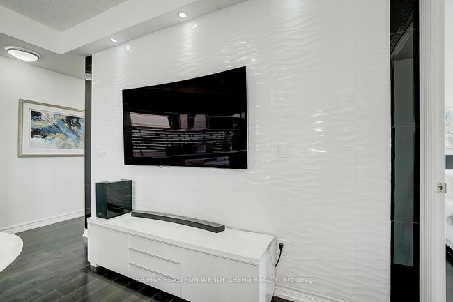 1102 - 52 Forest Manor Rd, Condo with 2 bedrooms, 2 bathrooms and 1 parking in North York ON | Image 21