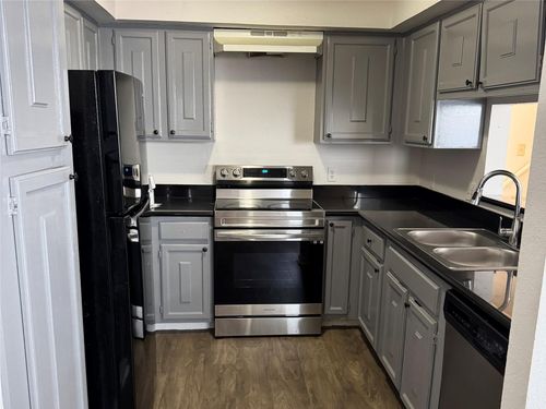 apt-216-11002 Hammerly Blvd, Houston, TX, 77043-1920 | Card Image