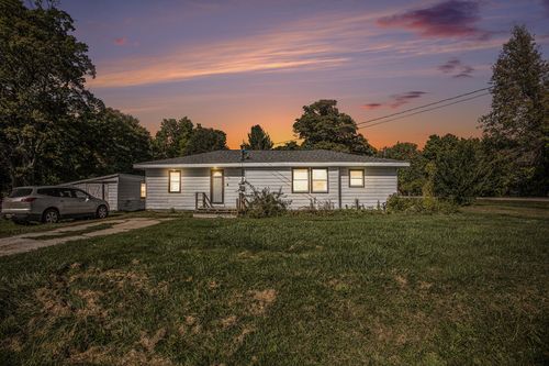 340 Douglas St, Fruitport, MI, 49415-9756 | Card Image