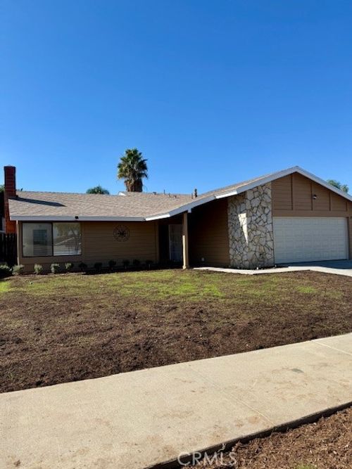 1512 Evergreen Ln, Corona, CA, 92879 | Card Image