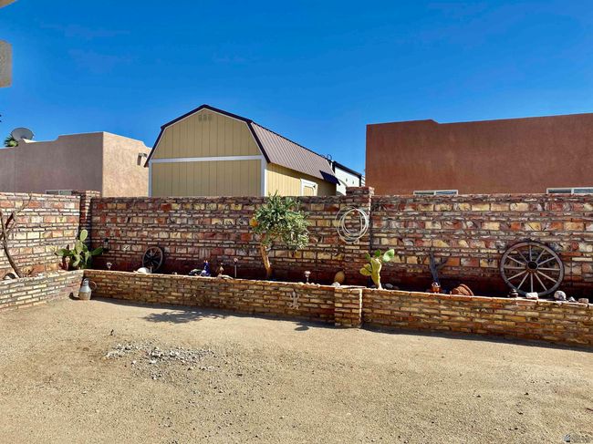 14393 E 53 Rd Ln, House other with 3 bedrooms, 2 bathrooms and 2 parking in Yuma AZ | Image 31