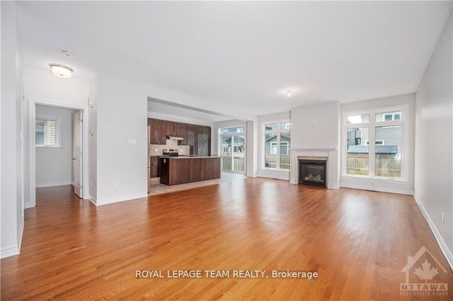 240 Trollius Way, House other with 6 bedrooms, 4 bathrooms and 4 parking in Gloucester ON | Image 5