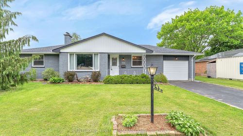 150 Rutherford Ave, Aylmer, ON, N5H2N8 | Card Image