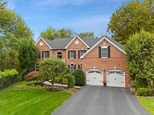 13 Hyatt Ln, Somers, NY, 10589-2813 | Card Image