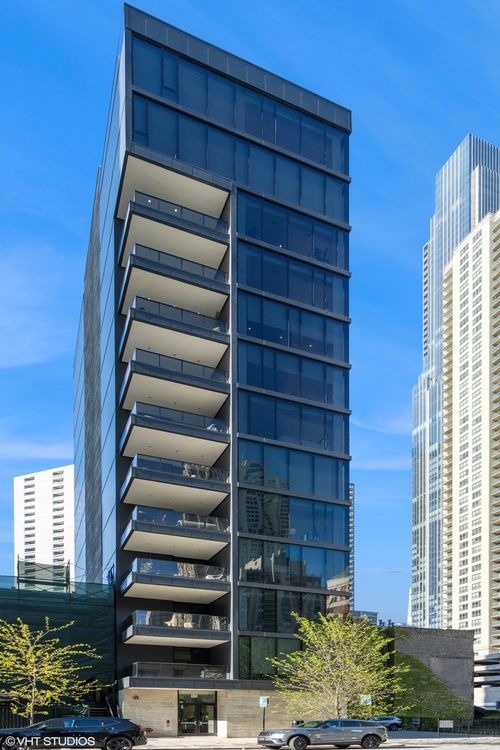 apt-11-56 W Huron St, CHICAGO, IL, 60654-3990 | Card Image