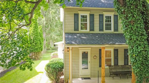 100 Creek Rd, Bangor, PA, 18013-9765 | Card Image